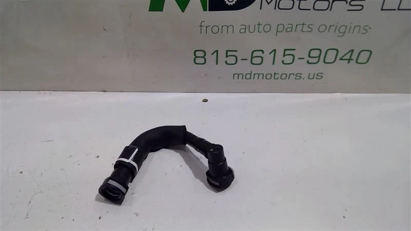 Chevrolet Tahoe 2017-2020 lado derecho admisión de aire PCV tubo respirador 12670793 Foto 1 de 4