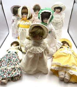 Gift World of Gorham Porzellan Puppensammlung 8 Stück (5 Ständer) - Bild 1 von 17