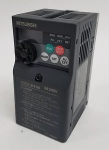 Inversor Mitusbishi FREQROLE D700 Modelo FR-D720-0.1K (nuevo fuera de caja) - Imagen 1 de 8