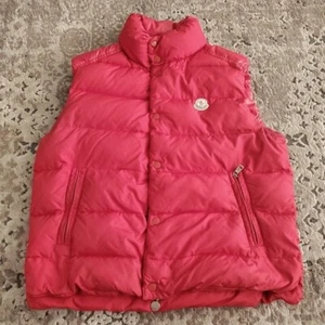 Moncler Men's Cheval Quilted Puffer Vest in Red Size 5 - Picture 1 of 10