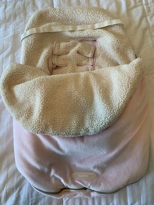 Cubierta de asiento de coche y cochecito rosa JJ Cole Collections Bundle Me Foto 1 de 4