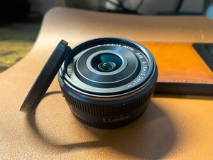 Panasonic LUMIX G II 14mm F/2.5 ASPH. Lens for Micro Four Thirds - Black