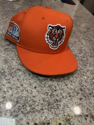 Detroit Tigers Naranja Ajustado Azul Undervisor Foto 1 de 4