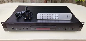 Yamaha CD-S300 CD-Player + Fernbedienung. Rackmontage - Bild 1 von 11