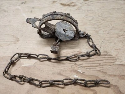 Vintage Antique Varmint Animal Leg Trap - Image 1 of 4