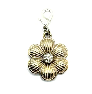 Empujadores de pétalos Brighton flor grande dorado cristal centro clip personalizado encanto - Imagen 1 de 6