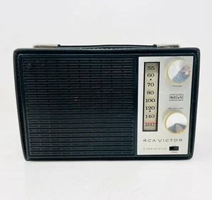 SEE NOTES Vintage RCA Victor 8 Transistor Radio Model RFG35E, Tested - Picture 1 of 6