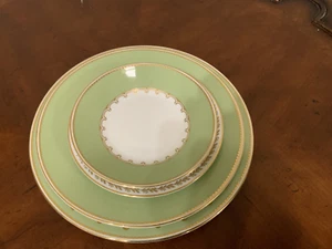 Juego de 4 platos de musgo guirnalda Wedgwood Martha Stewart oro verde Inglaterra - Imagen 1 de 8