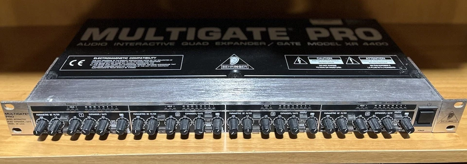 Processore Di dinamica Behringer Multigate pro xr4400 - Immagine 1 di 1