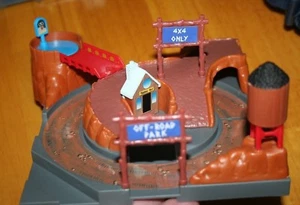 Vintage 1991 Galoob Micro Machines Hiways & Byways Off Road Crossing-Different - Picture 1 of 5