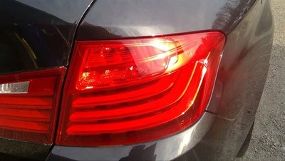 Lanterna traseira de passageiro quarto de painel montado se encaixa 14-16 BMW 528i 11425323 - Imagem 1 de 4