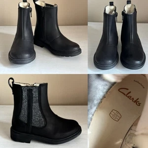 BNWOB CLARKS Black Leather ASTROL ORIN K Childs CHELSEA Boots 7F Zips - Picture 1 of 14