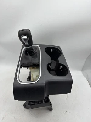 2019 - 2020 HYUNDAI SANTA FE TRANSMISSION FLOOR GEAR SHIFTER OEM - Image 1 of 4