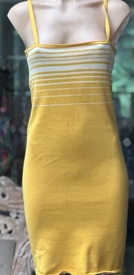Vestido rosa visón talla M tejido/elástico amarillo/blanco PVP$ 79 Foto 1 de 4