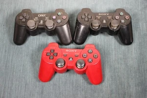 3 FOR PARTS SONY WIRELESS CORDLESS ORIGINAL PLAYSTATION 3 CONTROLLERS I - Picture 1 of 2