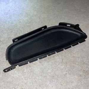 1999 2004 Suzuki Vitara Geo Tracker 99 02 Grand Vitara Dash Pocket Assembly - Picture 1 of 5