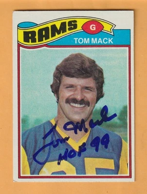 Tom Mack Los Angeles Rams AUTO Signed 1977 Topps HOF Michigan Wolverines - Image 1 of 2
