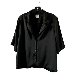 Aritzia Wilfred Beso Satin-Top mit Knopfleiste Kurzarm schwarz Größe Large - Bild 1 von 9