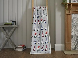 Sherpa Reverse Supersoft Throw in Grey with Gonks Hey Ho Design 140cm x 180cm - Picture 1 of 2