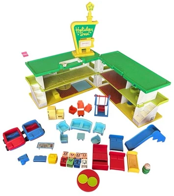 Juego vintage años 70 Playskool Holiday Inn con accesorios como se muestra Foto 1 de 4