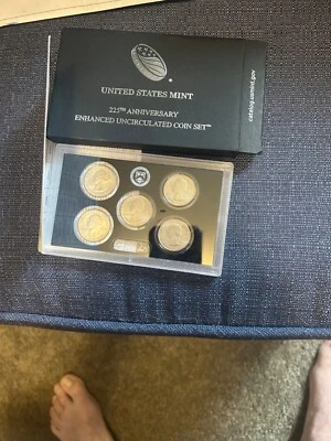 2017-S US Mint 225th Anniversary Enhanced Uncirculated 5-coin Quarter set - Image 1 of 3
