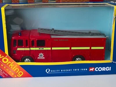 Corgi Volvo Fire Engine #65901 A/B 2000 Working Features - Photo 1/4