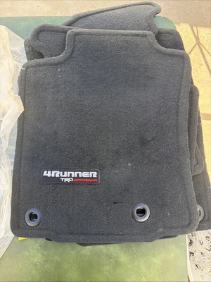 Alfombrillas nuevas para Toyota 4Runner TRD todo terreno (paquete de 4) ¿Año? Foto 1 de 4