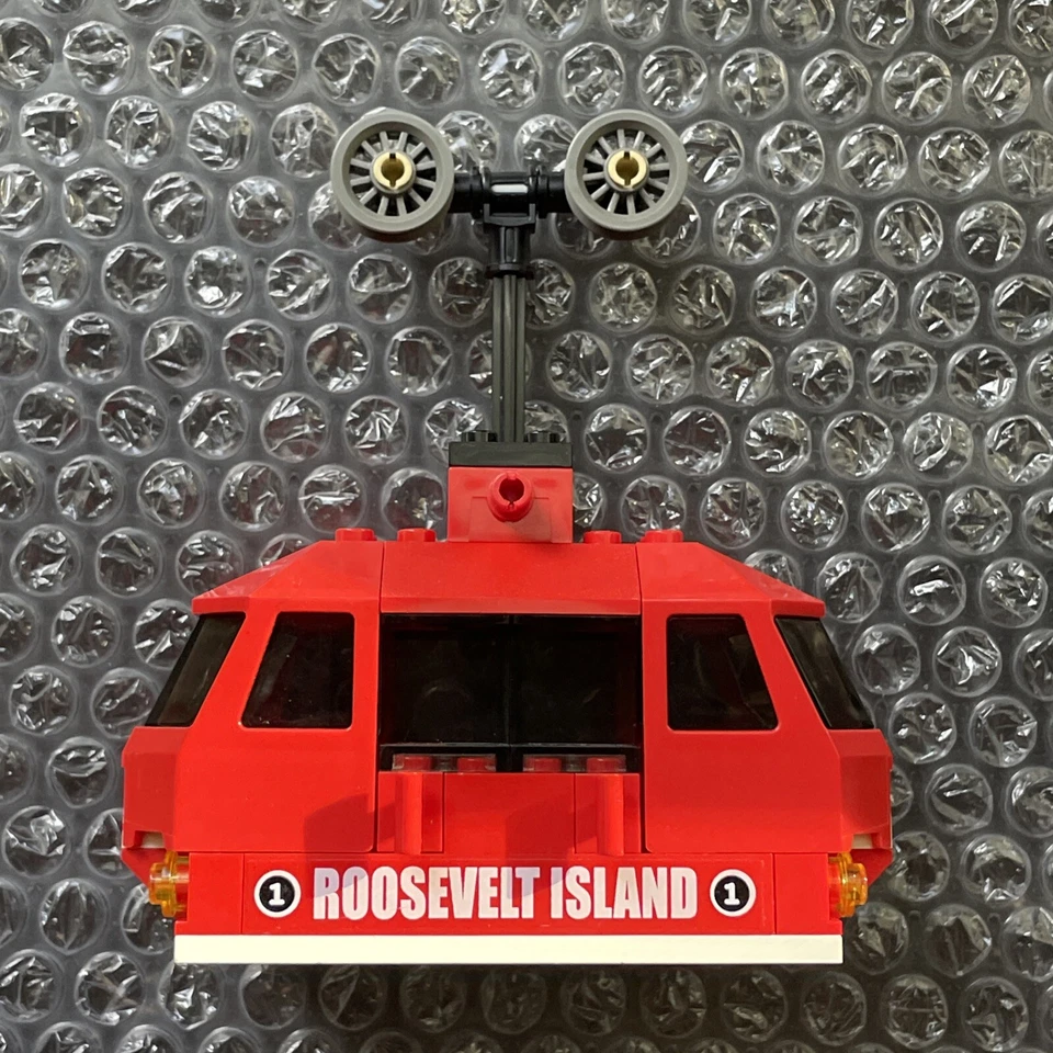 Authentic LEGO 4852 Replacement Red Cable Car For Spiderman The Final Showdown - Image 1 of 4