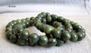 Armband aus Nephrit-Jade - Kugeln Ø 8.3mm / ~16.5-22 cm Weite - elastisch - Picture 1 of 2