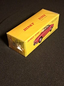Classic Dinky Toys (Atlas Editions) 24M - Volkswagon Karmann - Factory Wrapped - Picture 1 of 4