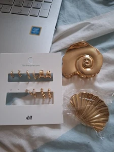 Mango H&M Zara Ohrstecker Haarspange Muschel Gold Metall OVP - Bild 1 von 4