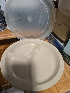 Vintage Anchor Hocking MicroWare PM 486-T1 Divided 9.25" Plate With Lid - Picture 1 of 1