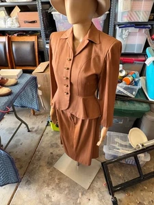 WWII Era womens suit and skirt - Picture 1 of 10