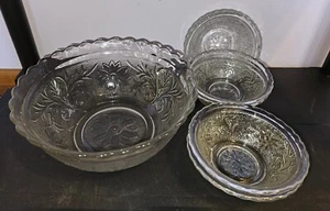 Anchor Hocking Vintage Sandwich Clear Glass Scalloped Serving & 6 Bowl Set - Picture 1 of 8