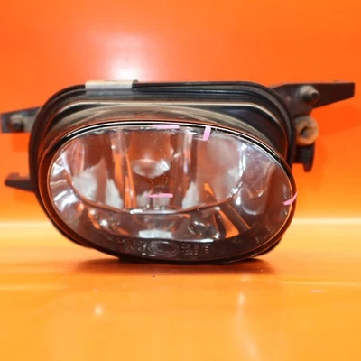 Farol de neblina esquerdo MERCEDES BENZ E350 2003 2004 2005 2006 CL55 CLK55 A2308200456 FABRICANTE DE EQUIPAMENTO ORIGINAL - Imagem 1 de 4