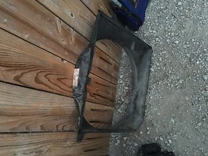 1986-1995 Mercedes-Benz W124 300E 280E E300 240E 260E E320 COOLING FAN SHROUD - Picture 1 of 1