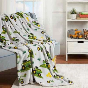 John Deere Silky Soft Plush Throw Blanket, 50 x 70 NEW - Picture 1 of 2