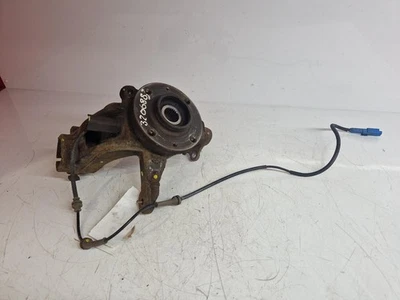 CITROEN C4 CACTUS MK1 2015 RIGHT FRONT HUB DRIVER SIDE 1.2L PETROL 1607557580 1 - Image 1 of 4