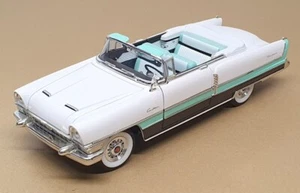 Firma stradale scala 1/18 3625C - 1955 Packard Caribbean - Bianco/Aqua - Foto 1 di 6