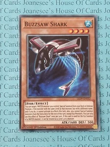 Tarjeta LED9-EN052 Buzzsaw Shark Yu-Gi-Oh 1ª Edición Nueva - Imagen 1 de 4