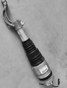 MASERATI FRONT AIR SUSPENSION SHOCK 06701007170 - Bild 1 von 1