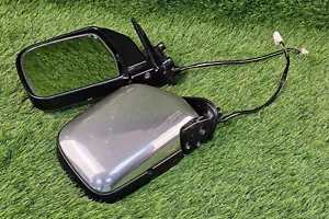 Toyota Hilux surf 1989-1995 side mirrors pair with chrome cover Oem jdm used - Picture 1 of 20