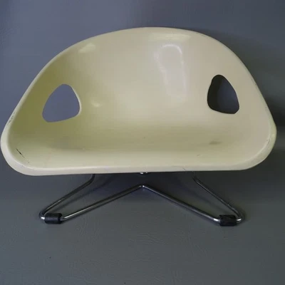 Silla elevadora vintage Cosco Hamilton Mid Century para niños pequeños blanco roto Foto 1 de 4