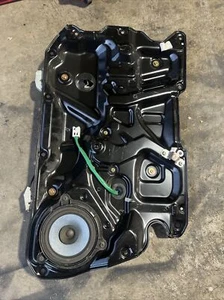 2003 06 INFINITI G35 SEDAN FRONT Left LH WINDOW REGULATOR & MOTOR ASSY - Picture 1 of 3