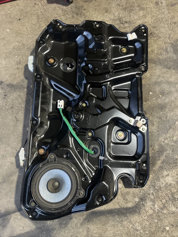 Infiniti G35 2003 06 sedán delantero izquierdo regulador de ventana izquierda y conjunto de motor Foto 1 de 3