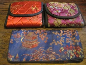 Vintage 1980-90er Jahre orientalischer Satin Brokat Stoff Posten von 2 Brieftaschen & Clutch oder CKBK - 3 STCK. - Bild 1 von 2