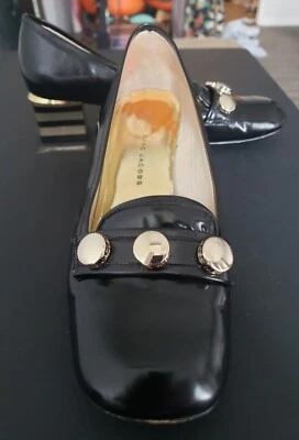 Marc by Marc Jacobs tacón bloque negro y dorado talla 36, 5,5m Foto 1 de 4
