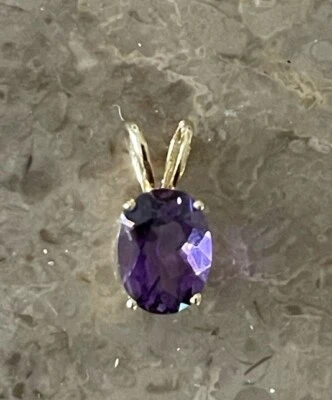 PINGENTE DE AMETISTA FACETADO GENUÍNO OURO AMARELO SÓLIDO 14K - Imagem 1 de 4