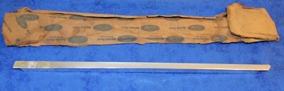 Mustang Capri 1979 1980 1981 1982 hatchback nuevo de lote original cuarto derecho ventana moldura inferior Foto 1 de 4