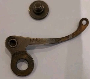 Antigue Singer part # 8242 - Thread Take-Up Lever & Screw - Picture 1 of 4